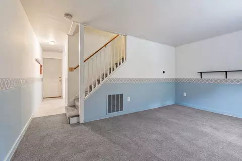 Living - 71 Willard St #3, Ayer, MA 01432 photo 2 of 2