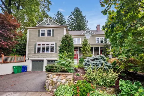 26 Princeton St #26, Newton, MA 02458