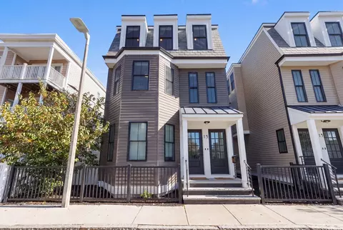 15 Mckone St #2, Dorchester, MA 02122