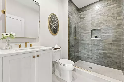 Bath - 1152 Central Ave, Needham, MA 02492 photo 5 of 10