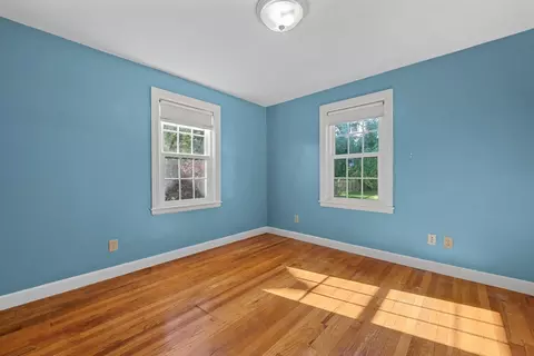 Bedroom - 5 Winston Rd, Worcester, MA 01606 photo 4 of 5
