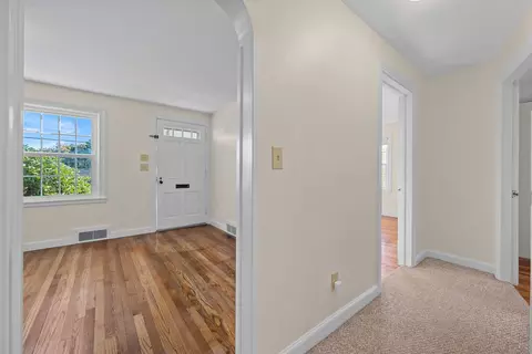 Entry Way - 5 Winston Rd, Worcester, MA 01606 photo 1 of 4