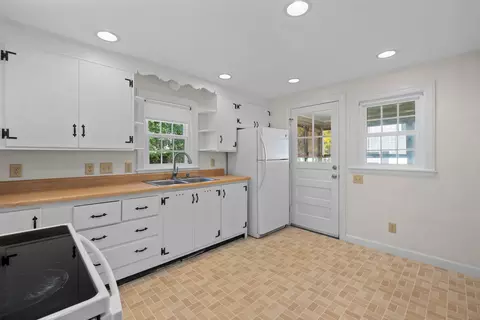 Kitchen - 5 Winston Rd, Worcester, MA 01606 photo 4 of 4
