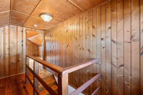 Entry Way - 5 Winston Rd, Worcester, MA 01606 photo 3 of 4