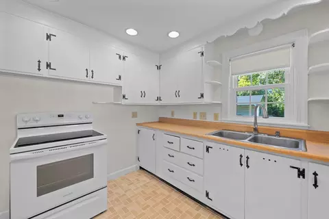 Kitchen - 5 Winston Rd, Worcester, MA 01606 photo 3 of 4