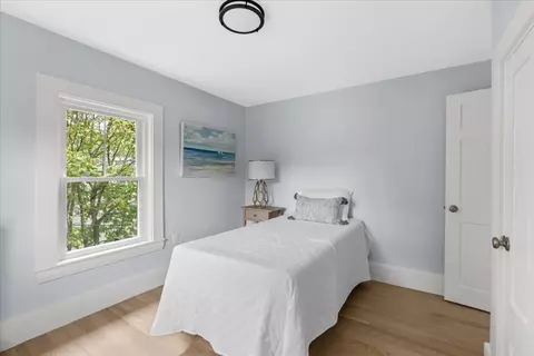 Bedroom - 114 Hull St, Hingham, MA 02043 photo 3 of 3