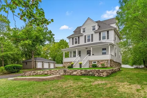 Exterior - 114 Hull St, Hingham, MA 02043 photo 4 of 7