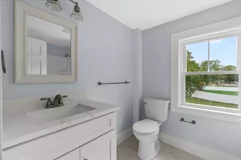 Bath - 114 Hull St, Hingham, MA 02043 photo 3 of 3