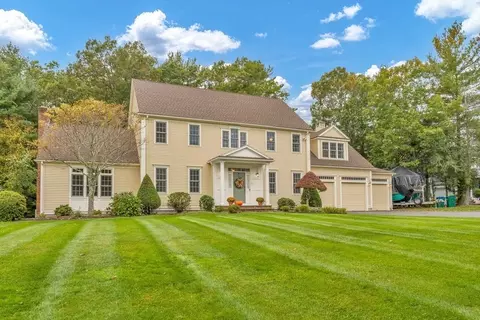 31 Forest St, Hanover, MA 02339