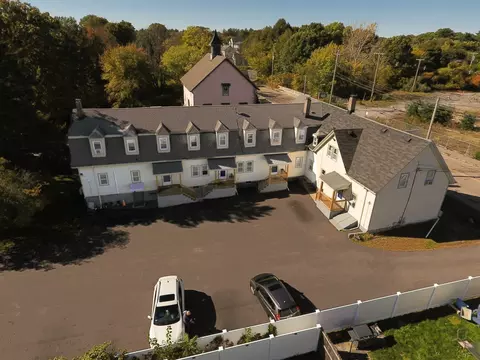 426 Whittenton St, Taunton, MA 02780