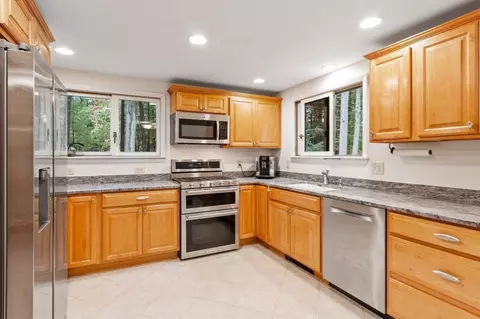 Kitchen - 68 Lancaster County Rd, Harvard, MA 01451 photo 2 of 3