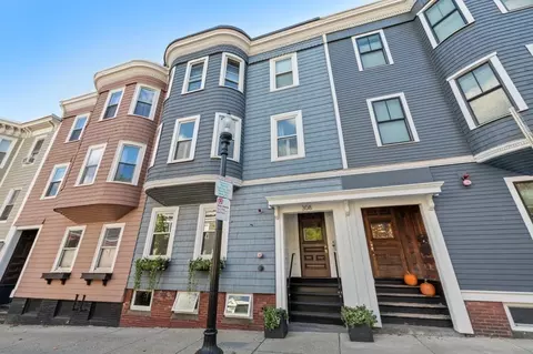 308 Bunker Hill St #2, Charlestown, MA 02129