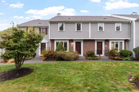 4302 Deerfield Cir #4302, Peabody, MA 01960