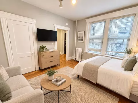 65 Park Dr #10, Boston, MA 02215