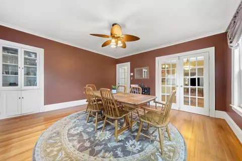 Dining - 162 Flagg St, Worcester, MA 01609 photo 2 of 3