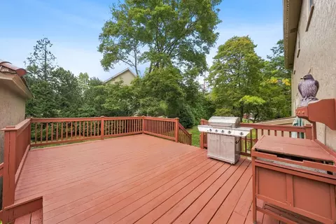 Exterior - 162 Flagg St, Worcester, MA 01609 photo 4 of 6