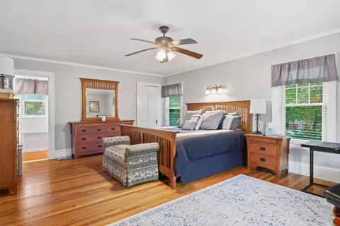 Bedroom - 162 Flagg St, Worcester, MA 01609 photo 1 of 4