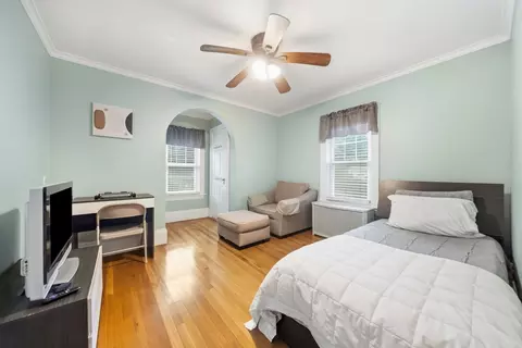 Bedroom - 162 Flagg St, Worcester, MA 01609 photo 3 of 4
