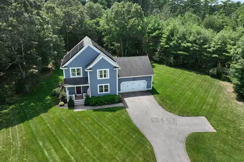74 Christmas Tree Ln, Kingston, MA 02364