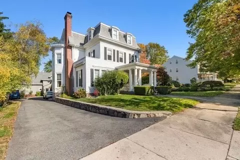Exterior - 33 Yale Ave, Wakefield, MA 01880 photo 3 of 6