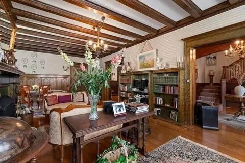 Living - 33 Yale Ave, Wakefield, MA 01880 photo 2 of 4
