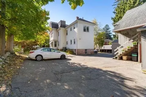 Exterior - 33 Yale Ave, Wakefield, MA 01880 photo 5 of 6
