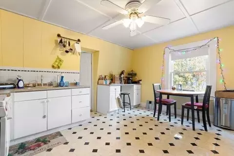 Kitchen - 33 Yale Ave, Wakefield, MA 01880 photo 1 of 2