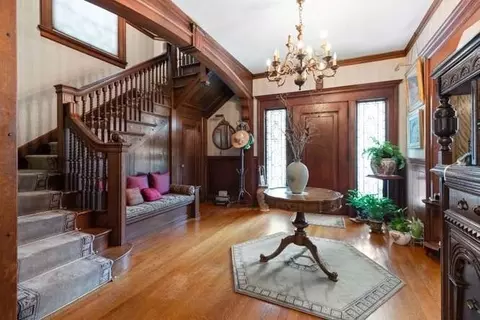Entry Way - 33 Yale Ave, Wakefield, MA 01880 photo 1 of 6