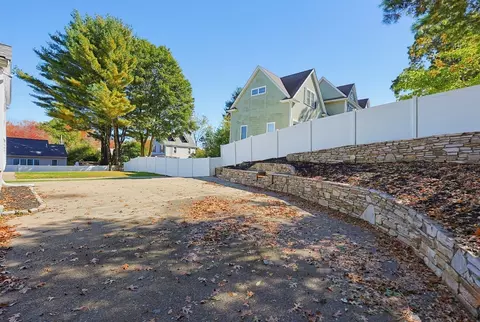 Exterior - 30 Taft Ln, Dedham, MA 02026 photo 5 of 7