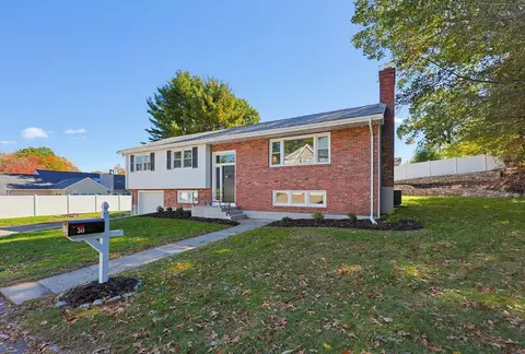 Exterior - 30 Taft Ln, Dedham, MA 02026 photo 6 of 7