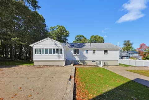 Exterior - 30 Taft Ln, Dedham, MA 02026 photo 3 of 7