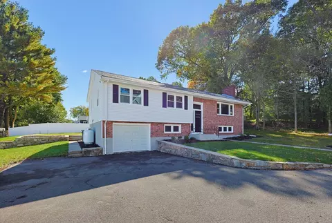 Exterior - 30 Taft Ln, Dedham, MA 02026 photo 2 of 7