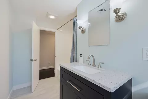 Bath - 30 Taft Ln, Dedham, MA 02026 photo 3 of 4