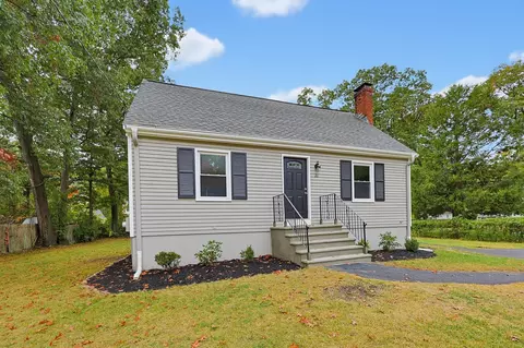 20 Overlook Dr, Bellingham, MA 02019