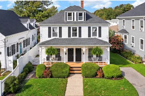 4 Atlantic St #4, Plymouth, MA 02360
