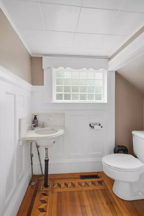 Bath - 169 Forest Park Ave, Springfield, MA 01108 photo 1 of 3