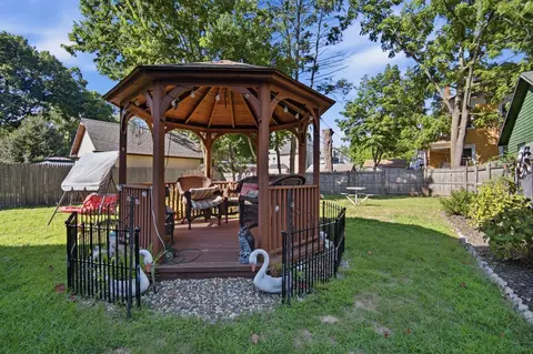 Exterior - 169 Forest Park Ave, Springfield, MA 01108 photo 6 of 7