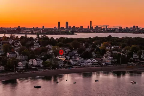 24 Orchard St, Quincy, MA 02171