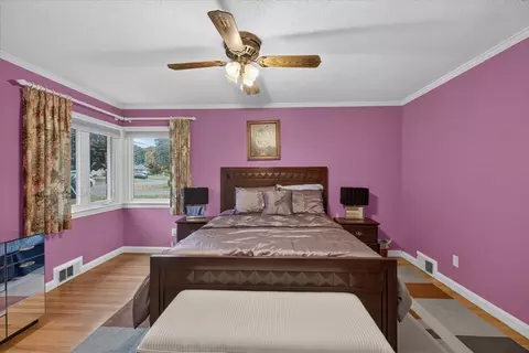 Bedroom - 25 Ridgeway Cir, Springfield, MA 01118 photo 1 of 2