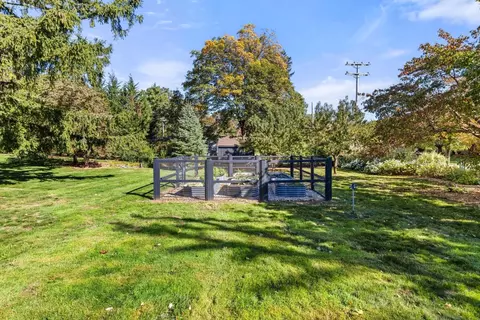 Exterior - 108 Kilby St, Hingham, MA 02043 photo 9 of 11