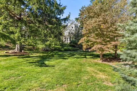 Exterior - 108 Kilby St, Hingham, MA 02043 photo 10 of 11