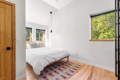 Bedroom - 108 Kilby St, Hingham, MA 02043 photo 2 of 4