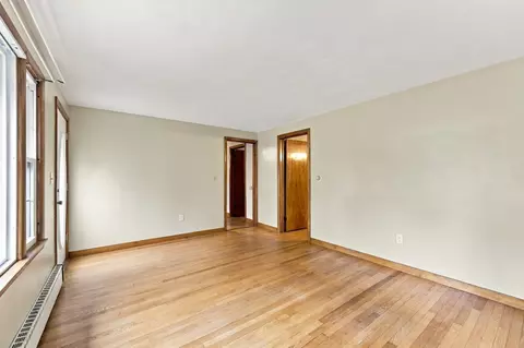 Living - 110 Bridge Rd, Northampton, MA 01062 photo 3 of 4