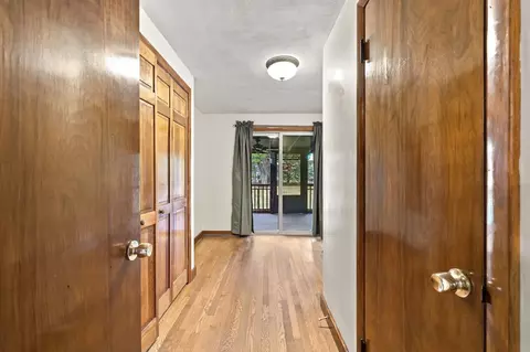 Entry Way - 110 Bridge Rd, Northampton, MA 01062 photo 6 of 6