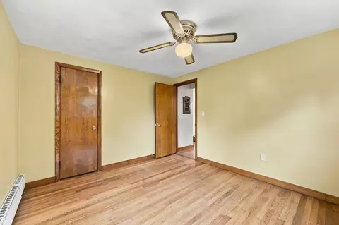 Bedroom - 110 Bridge Rd, Northampton, MA 01062 photo 1 of 4