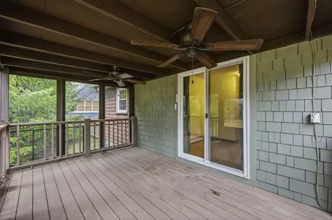 Exterior - 110 Bridge Rd, Northampton, MA 01062 photo 5 of 11
