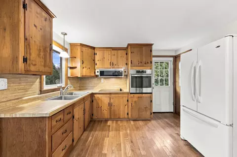Kitchen - 110 Bridge Rd, Northampton, MA 01062 photo 3 of 7