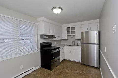 Kitchen - 5 Ellen St # -7, Springfield, MA 01104 photo 1 of 3
