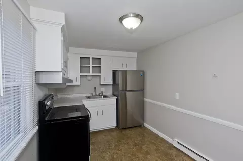 Kitchen - 5 Ellen St # -7, Springfield, MA 01104 photo 2 of 3