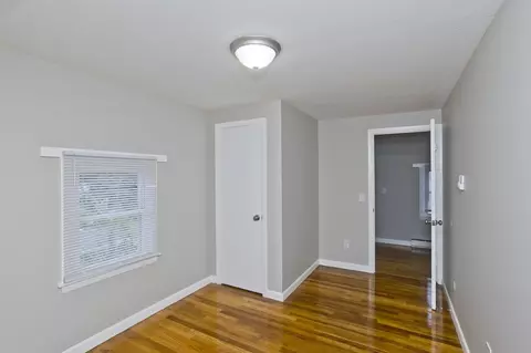Bedroom - 5 Ellen St # -7, Springfield, MA 01104 photo 1 of 7